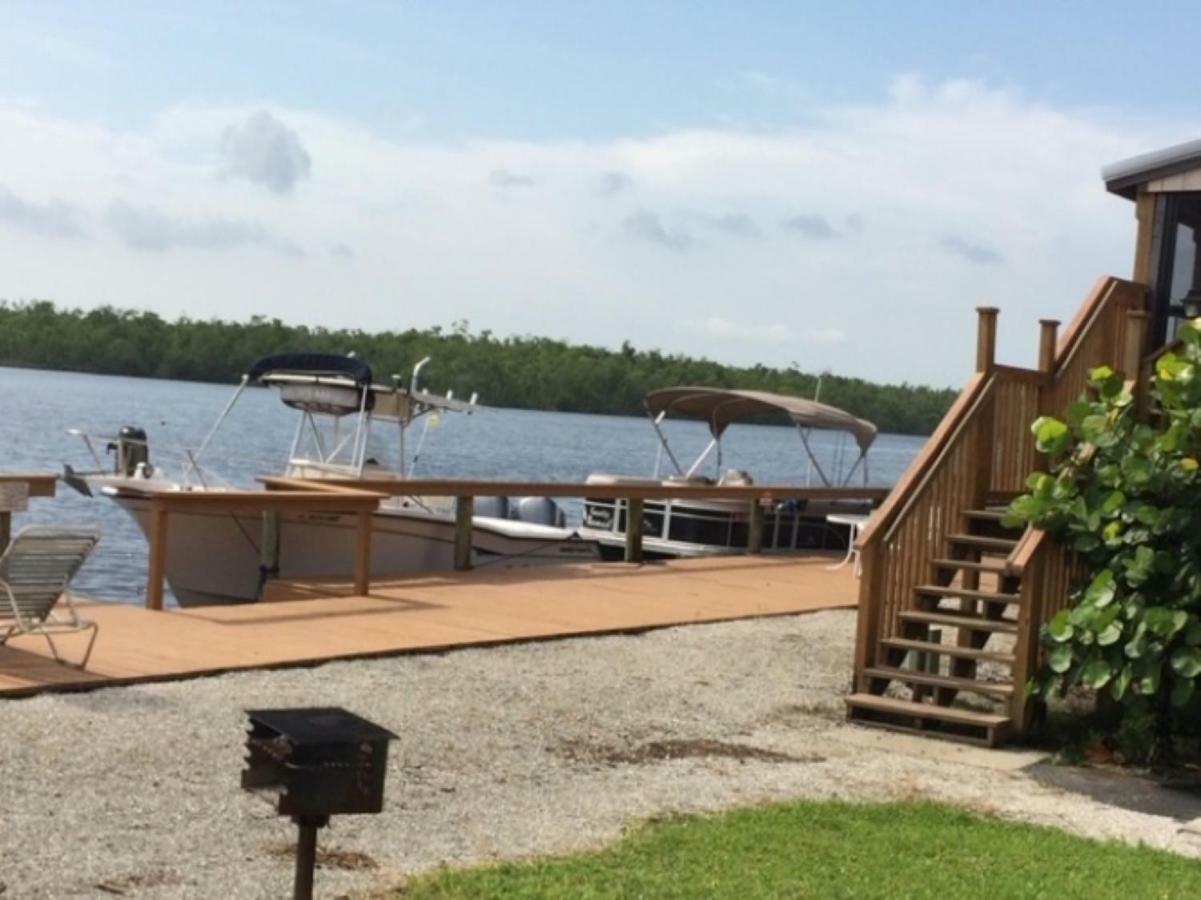 River Wilderness Waterfront Cabins Everglades City Ngoại thất bức ảnh